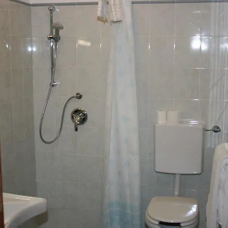 Astoria Hotel 2*