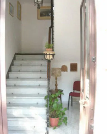 Astoria Hotel 2*