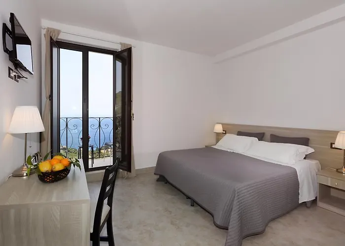 Ξενοδοχείο Astoria Ταορμίνα