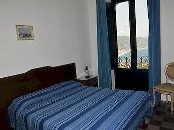 فندق Astoria 2*