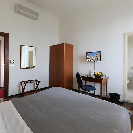 Hotel Astoria 2*