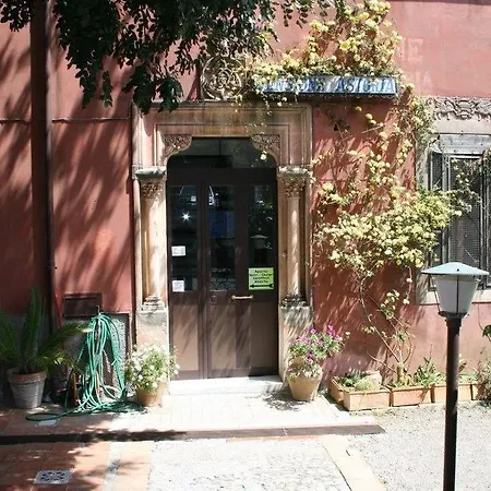 Astoria 2*