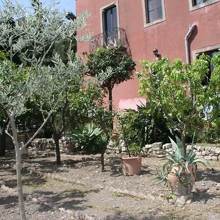 Astoria فندق