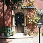 Astoria 2*
